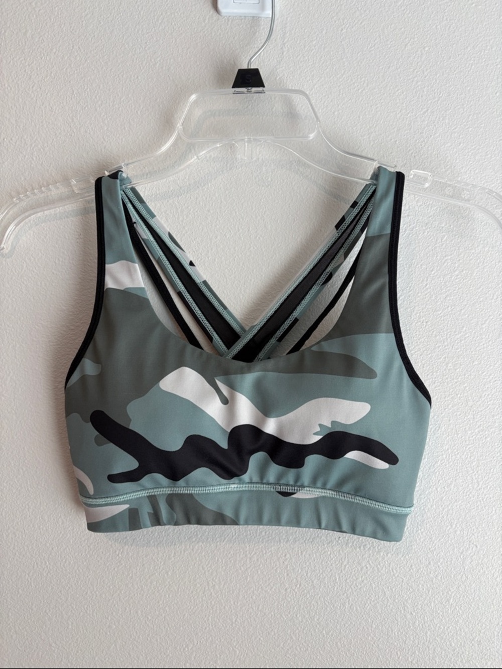Women's Strappy Camouflage Sports Bra - Sage Green